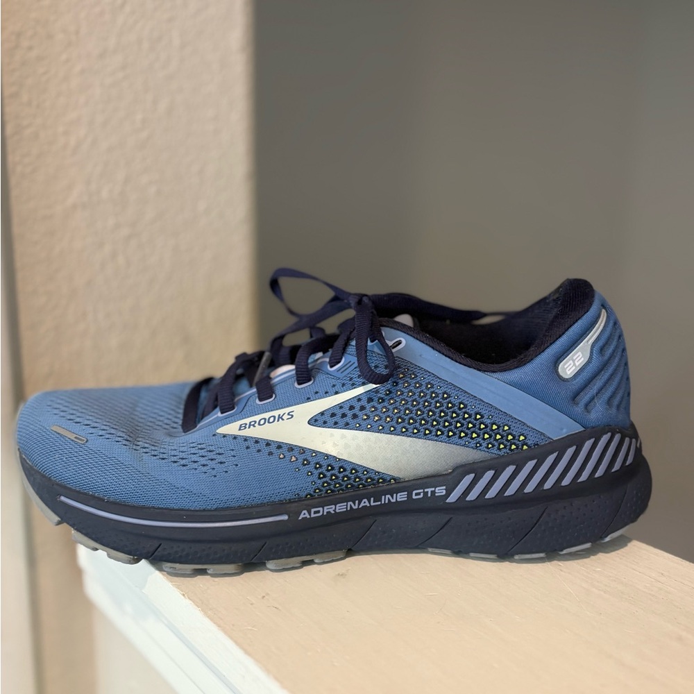 Brooks Adrenaline GTS 22 Womens Size 10 Medium Med Blue Running Shoes Sneakers - Picture 4 of 8